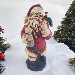 Vintage 1990 W.W. World Wood Inc Santa holding doll & toy‎ sack Figurine 10"